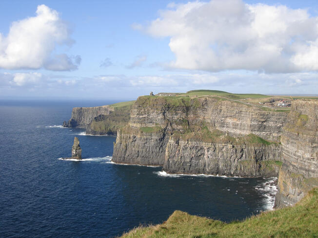 To identify these trapped emotions, a technique called Muscle Testing (Applied Kinesiology) is used. This method allows practitioners to communicate with the subconscious mind, which holds deep-seated memories and emotional imprints. By testing the body’s